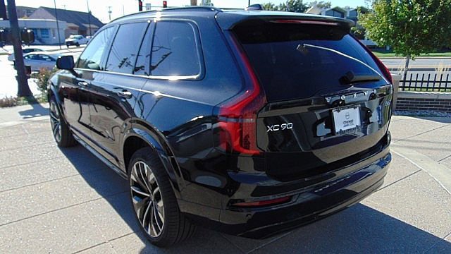 New 2026 Volvo XC90 B6 Ultra w/ Protection Package image 10