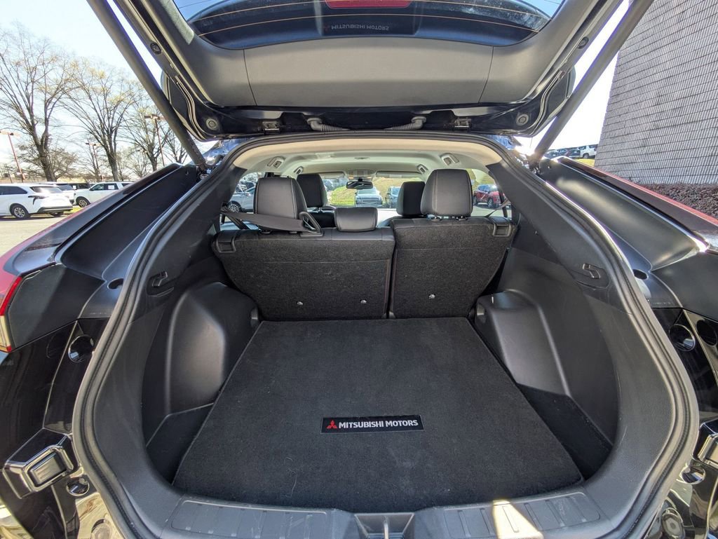 Used 2025 Mitsubishi Eclipse Cross SE image 28
