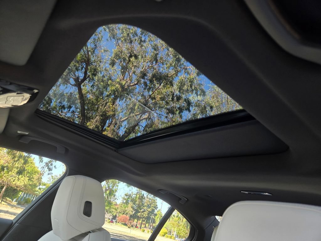 Used 2025 BMW 530i RWD image 21