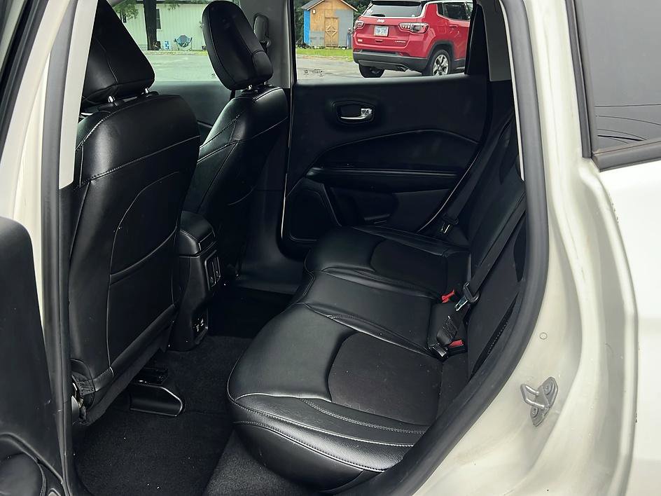 Used 2018 Jeep Compass Latitude w/ Popular Equipment Group FWD image 28