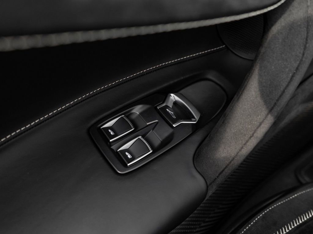 New 2026 McLaren 750S Spider RWD image 22