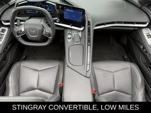 Used 2024 Chevrolet Corvette Stingray Convertible w/ 1LT RWD image 15