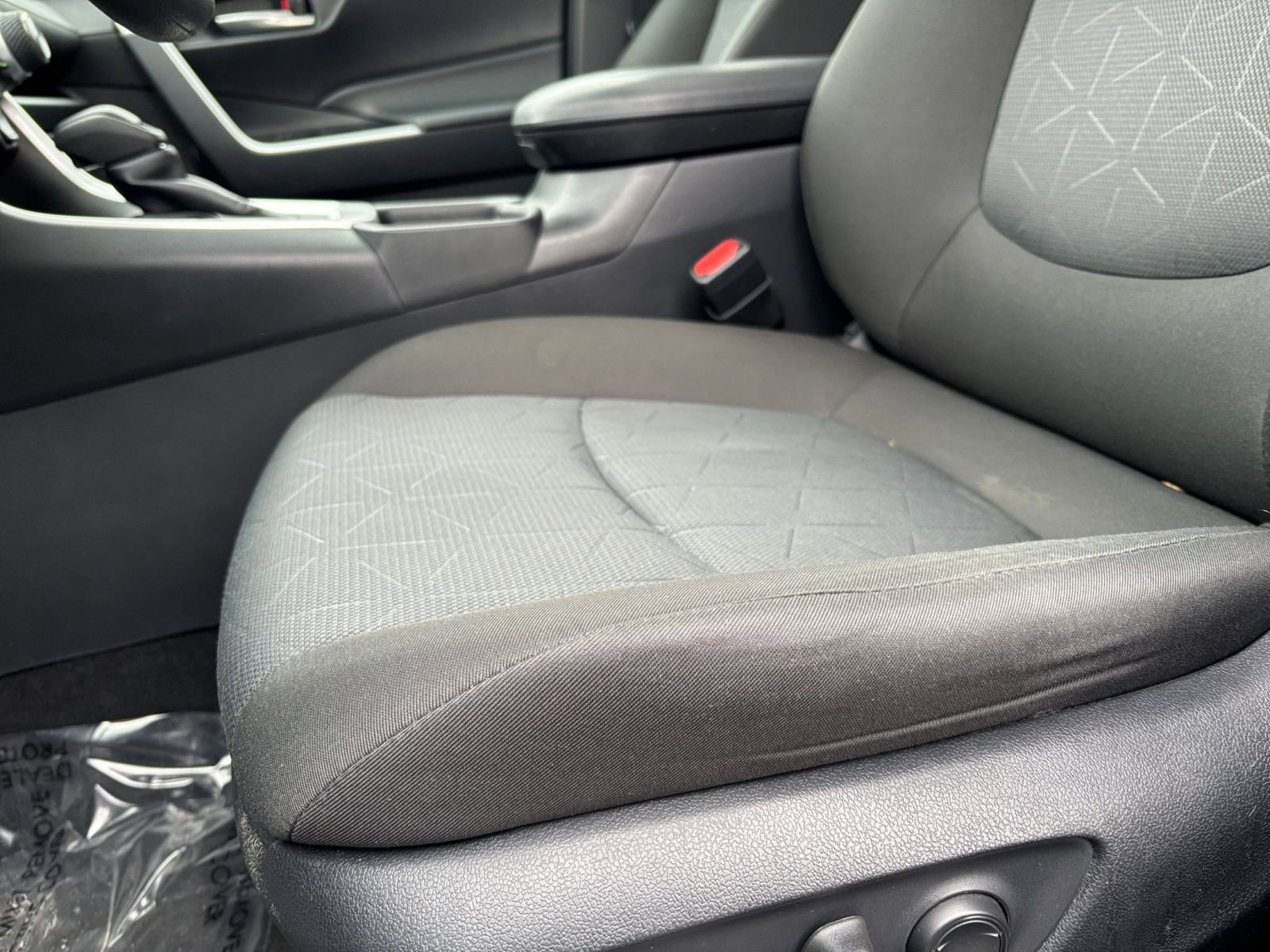 Used 2024 Toyota RAV4 XLE image 27