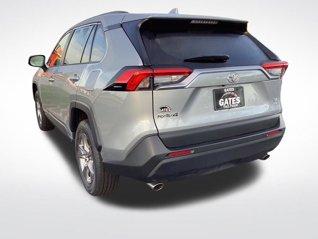 Used 2025 Toyota RAV4 XLE AWD/4WD image 7