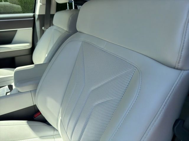 Used 2025 Hyundai Santa Fe SEL w/ Tow & Go Package FWD image 5