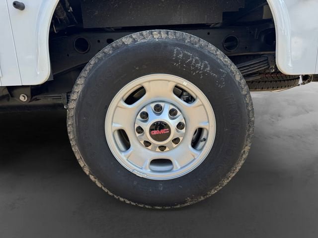 New 2025 GMC Sierra 2500 Pro w/ Convenience Package AWD/4WD image 6