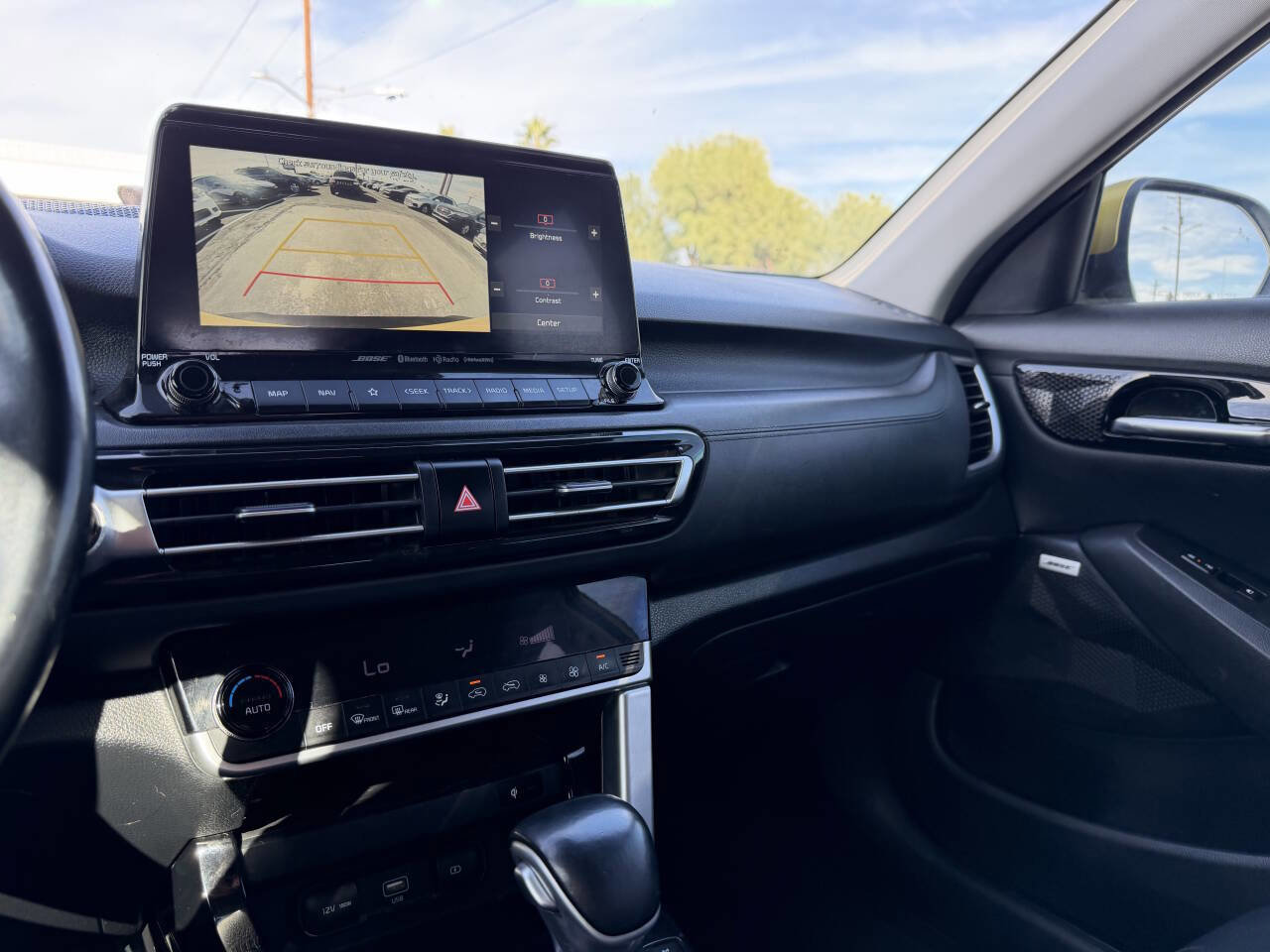 Used 2021 Kia Seltos SX w/ SX Sunroof Package image 27