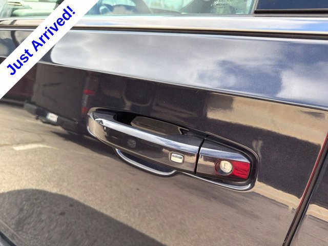 Used 2025 Chevrolet Tahoe LT RWD image 14