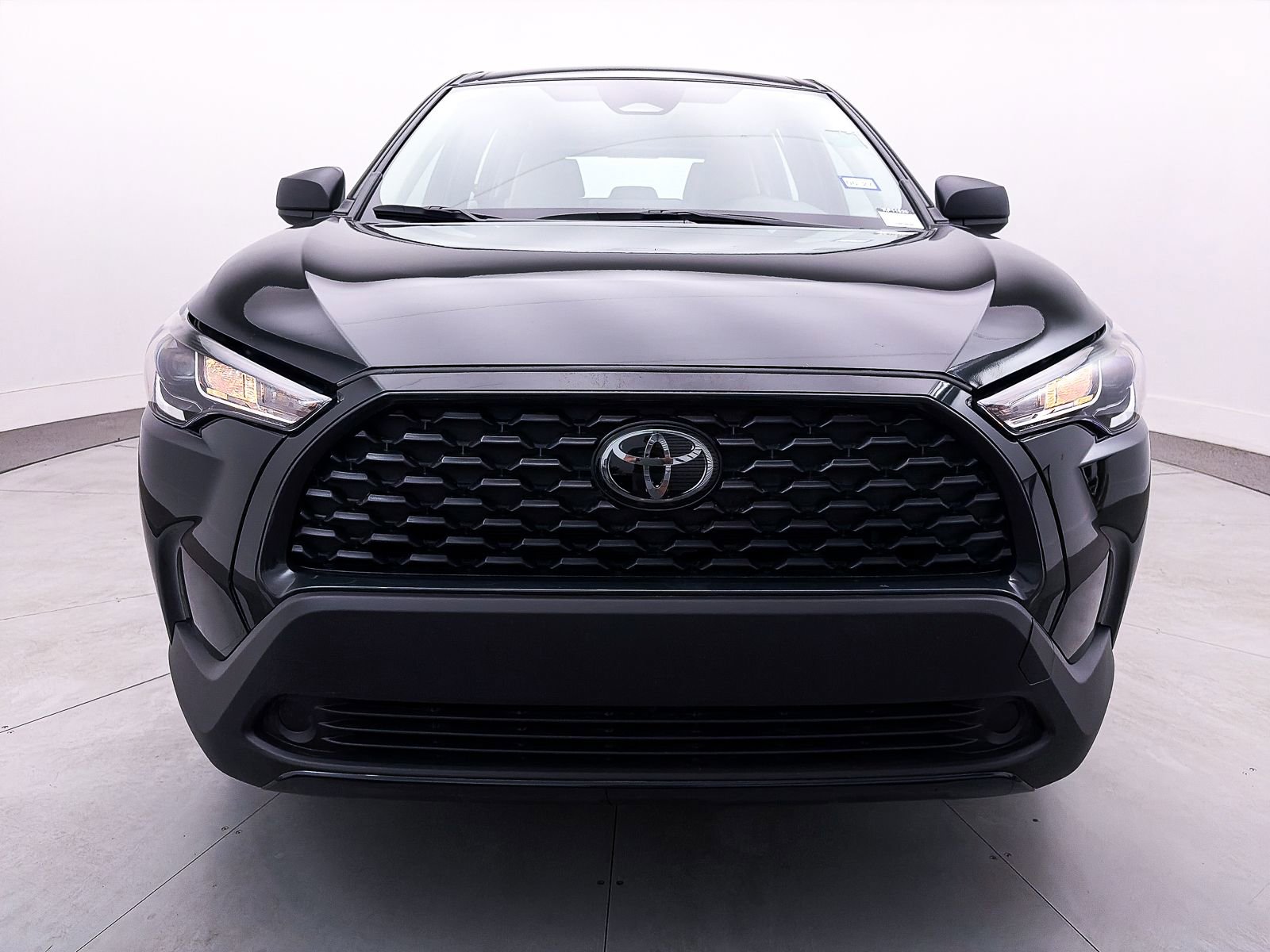 Used 2025 Toyota Corolla Cross L FWD image 10