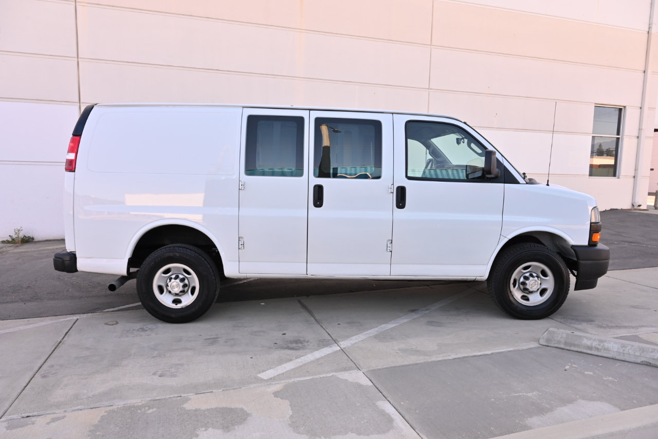 Used 2022 Chevrolet Express 2500 w/ Driver Convenience Package RWD image 7