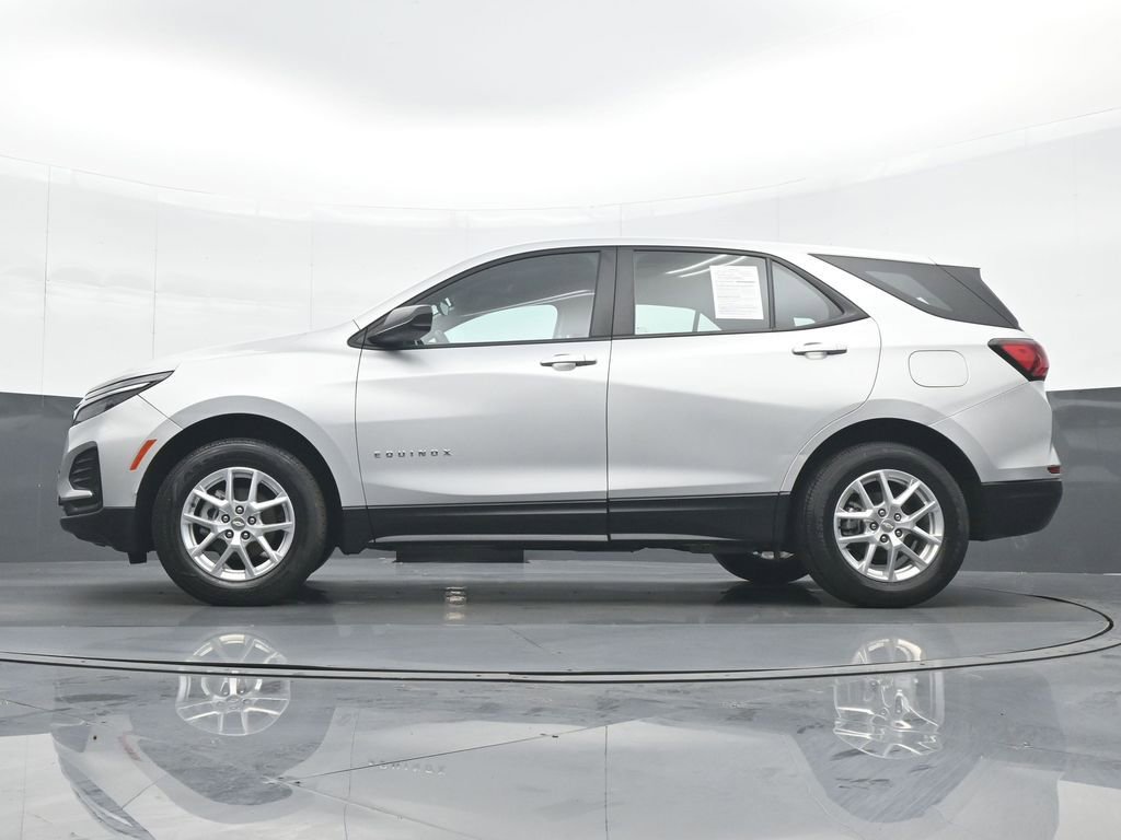 Used 2022 Chevrolet Equinox LS image 18