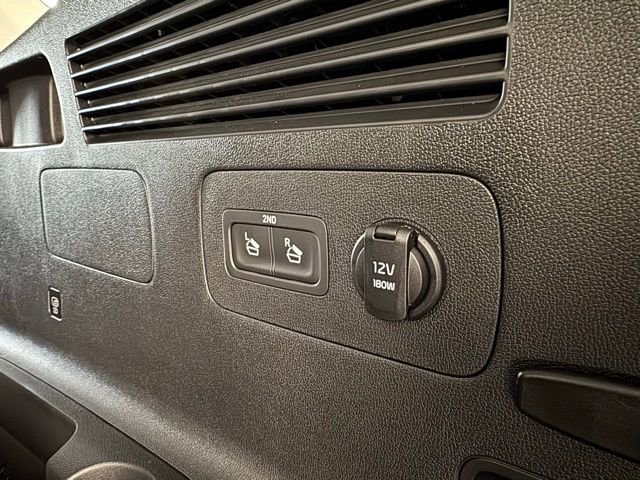 Used 2025 Kia Sorento S image 41