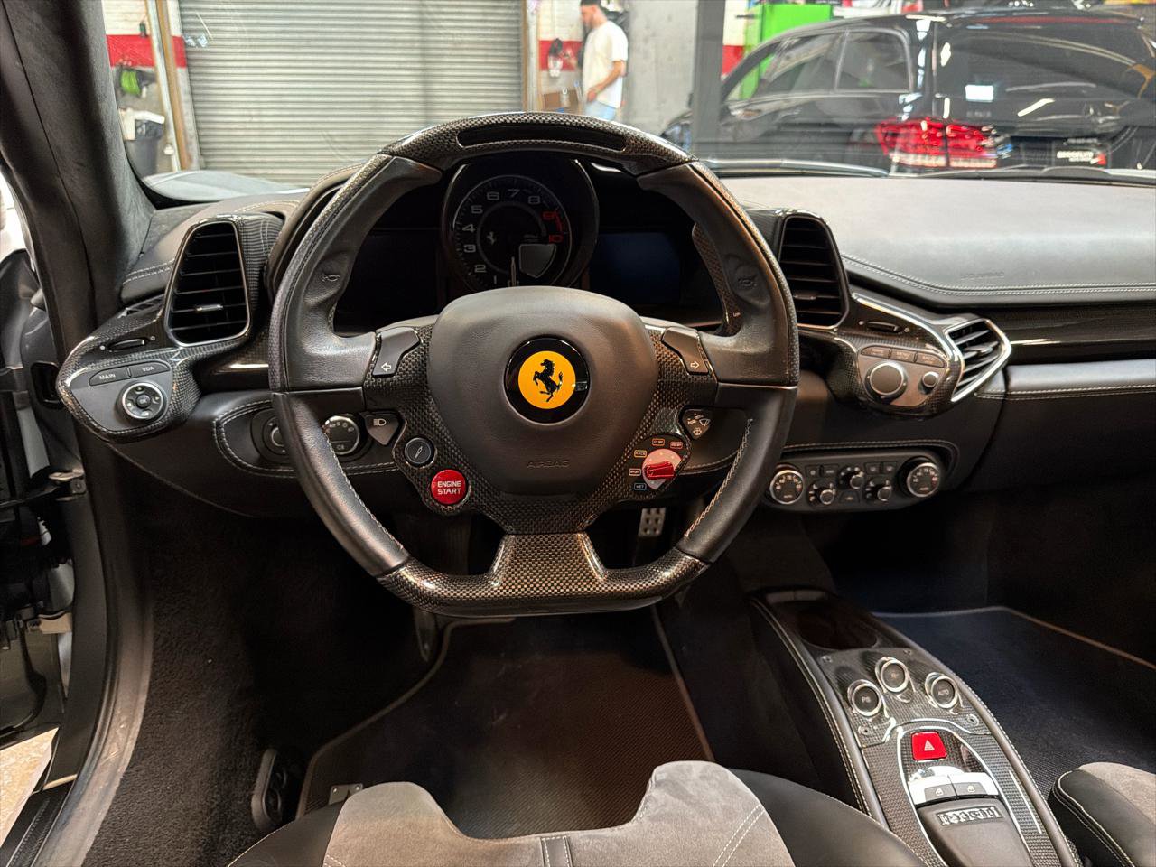 Used 2013 Ferrari 458 Italia Coupe RWD image 26