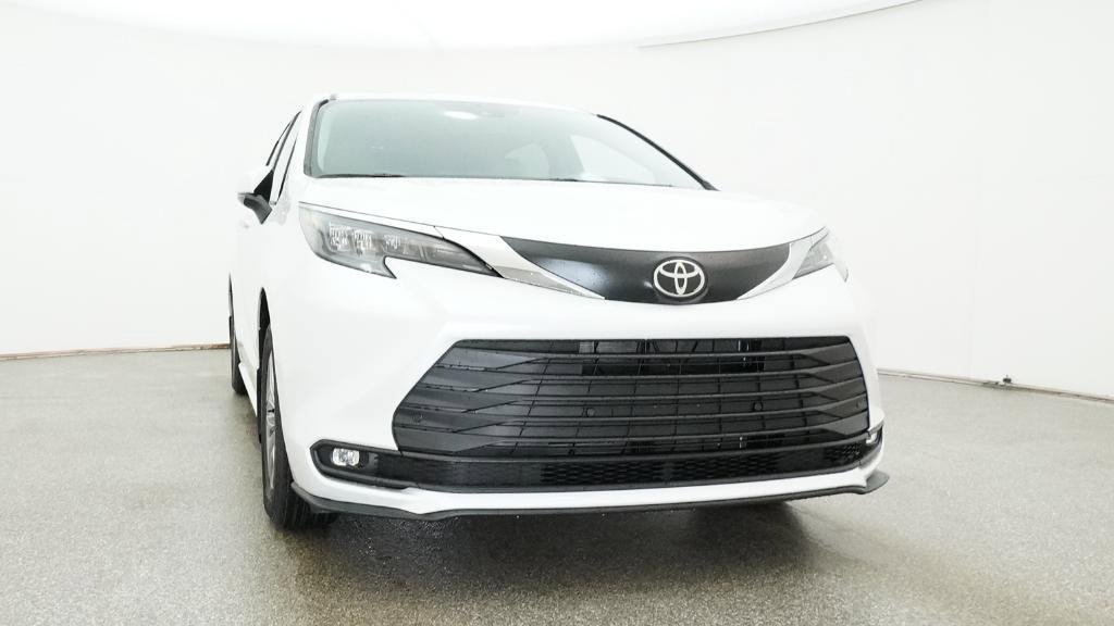 New 2026 Toyota Sienna XLE FWD image 20