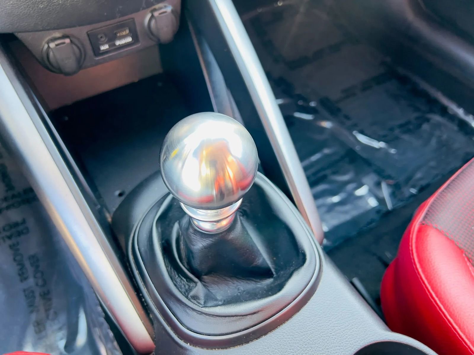 Used 2014 Hyundai Veloster Turbo R-Spec image 29