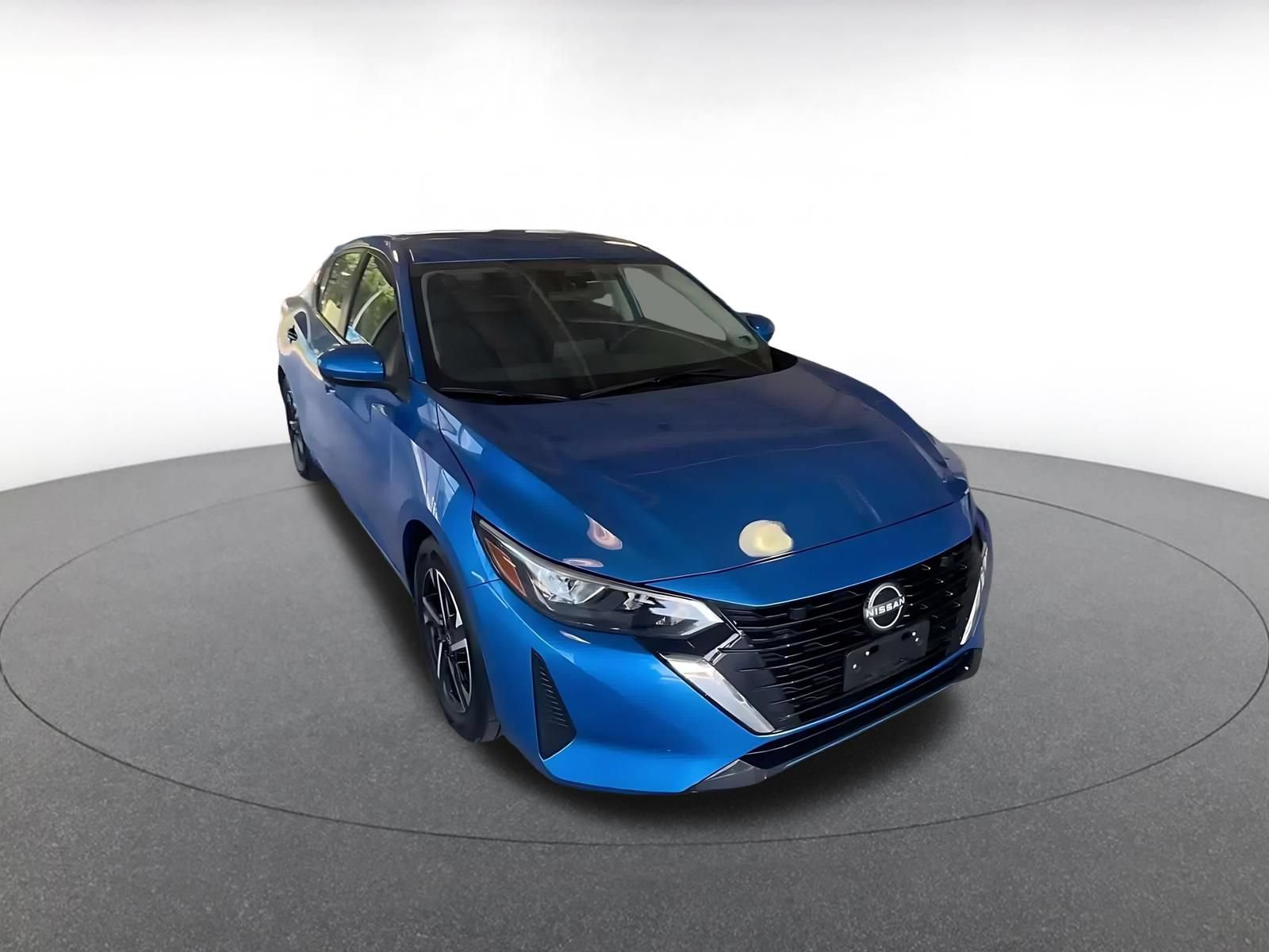 Used 2025 Nissan Sentra SV FWD image 3
