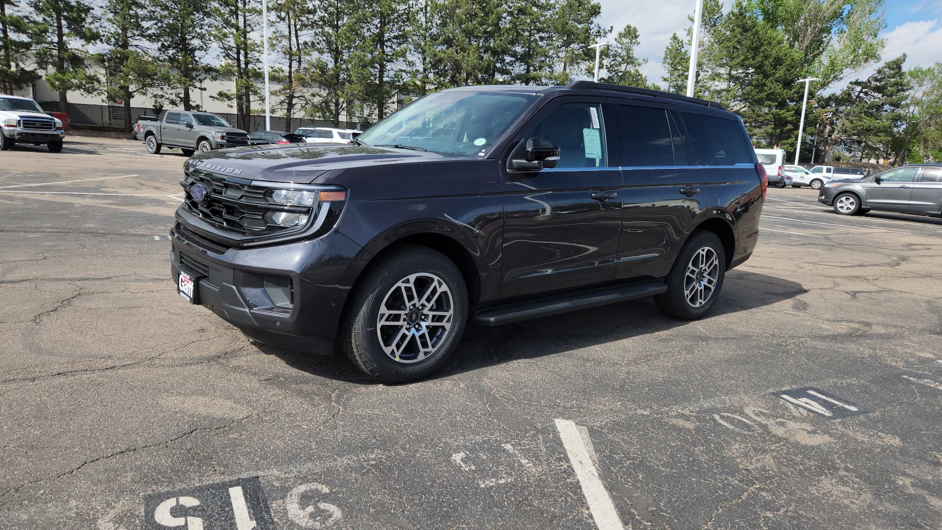 New 2026 Ford Expedition Active AWD/4WD image 3