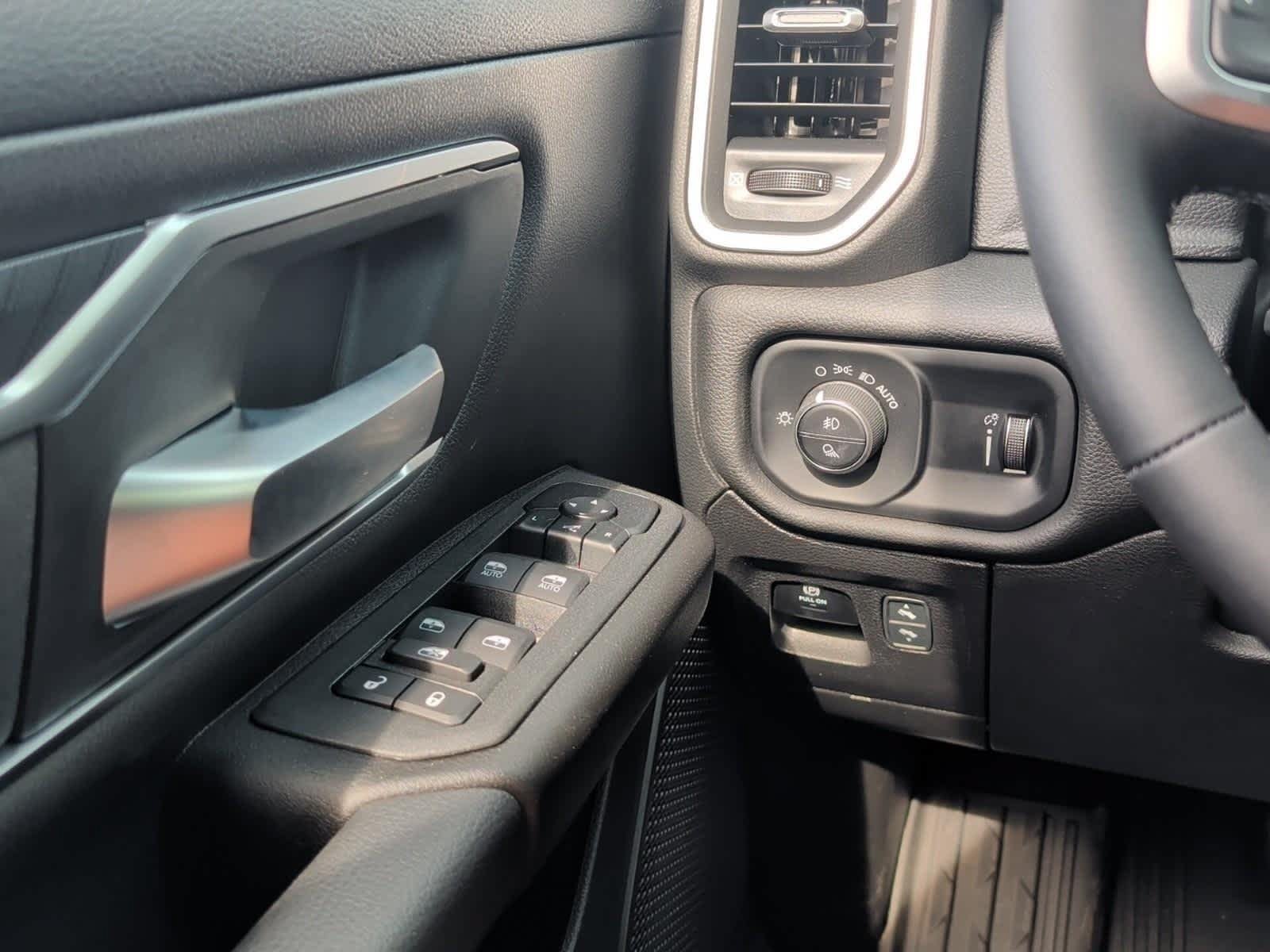 Used 2025 RAM 1500 Big Horn AWD/4WD image 22