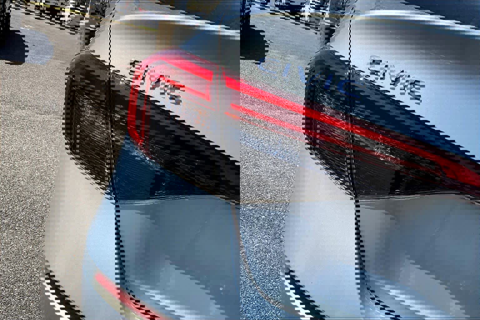 Used 2022 Honda Civic Touring image 29