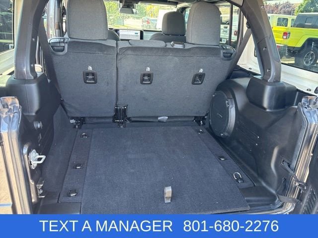 Used 2025 Jeep Wrangler Unlimited Sport AWD/4WD image 16