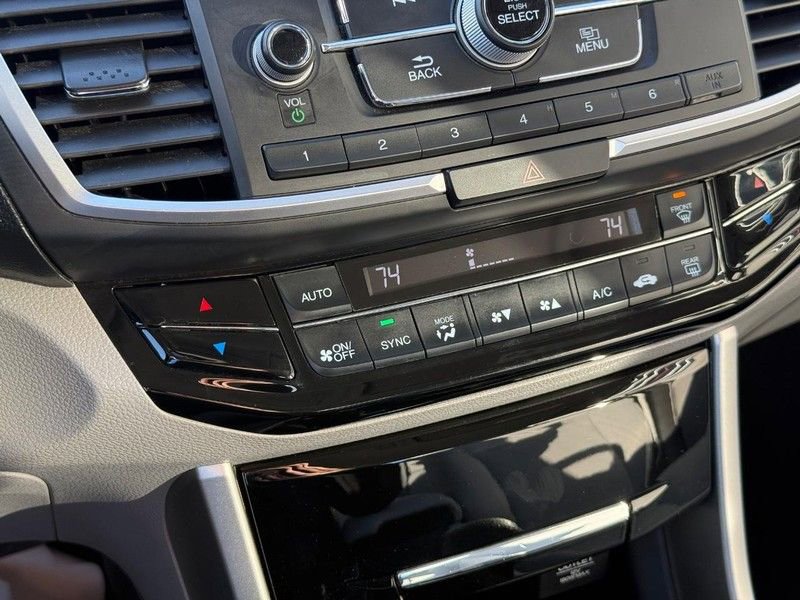 Used 2017 Honda Accord LX image 28