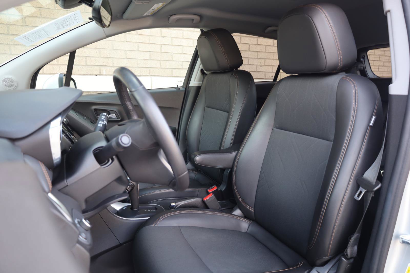 Used 2021 Chevrolet Trax LT w/ LT Convenience Package FWD image 19