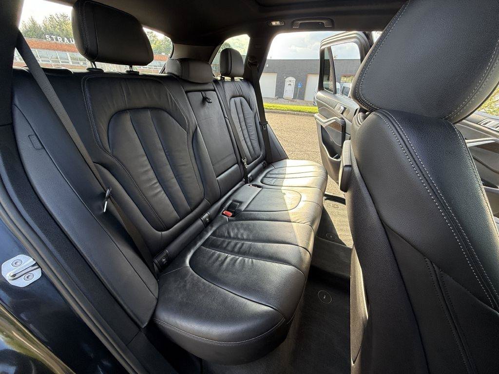 Used 2019 BMW X5 xDrive40i w/ Convenience Package AWD/4WD image 23