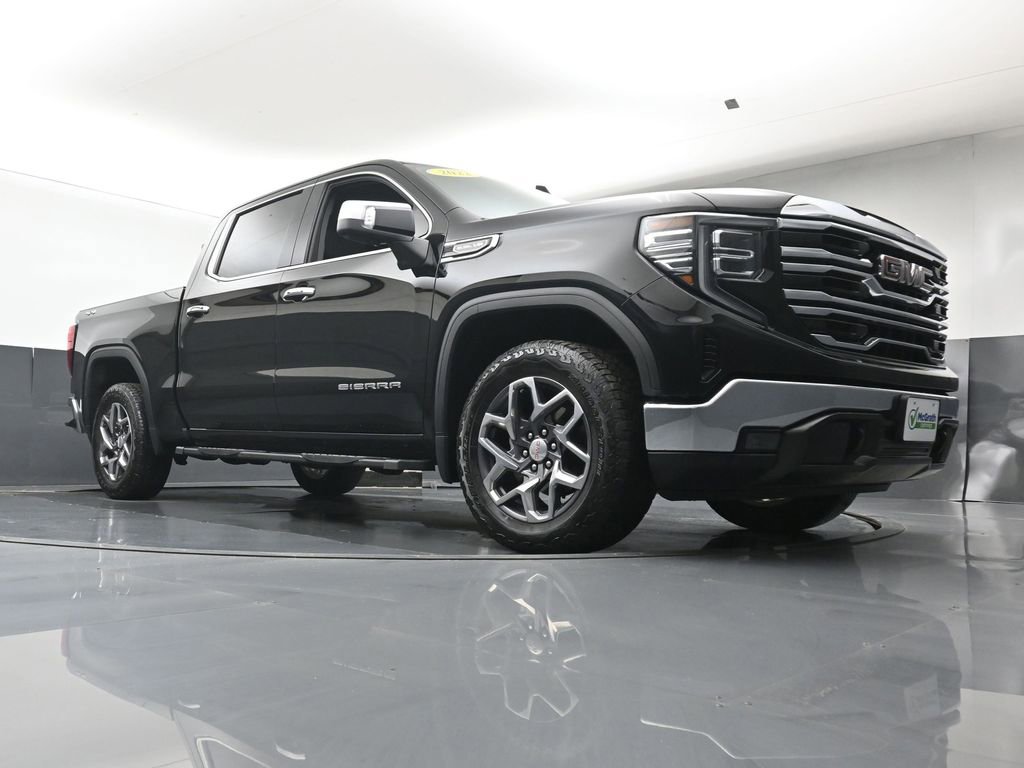 Used 2022 GMC Sierra 1500 SLT w/ SLT Convenience Package image 22