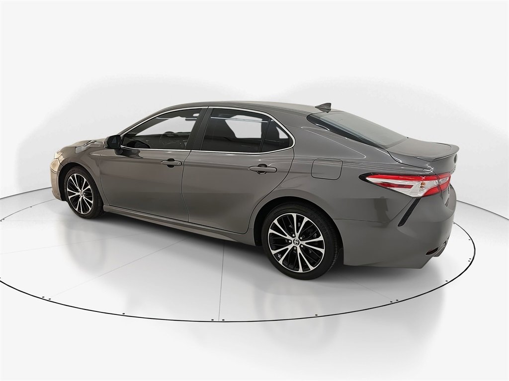Used 2020 Toyota Camry SE image 9