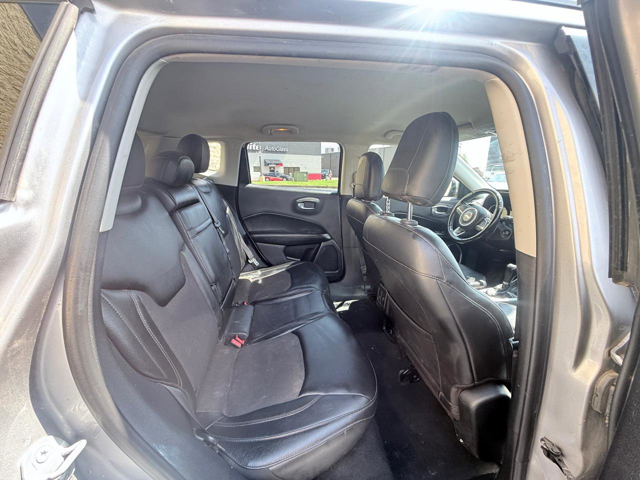 Used 2018 Jeep Compass Latitude w/ Popular Equipment Group AWD/4WD image 12
