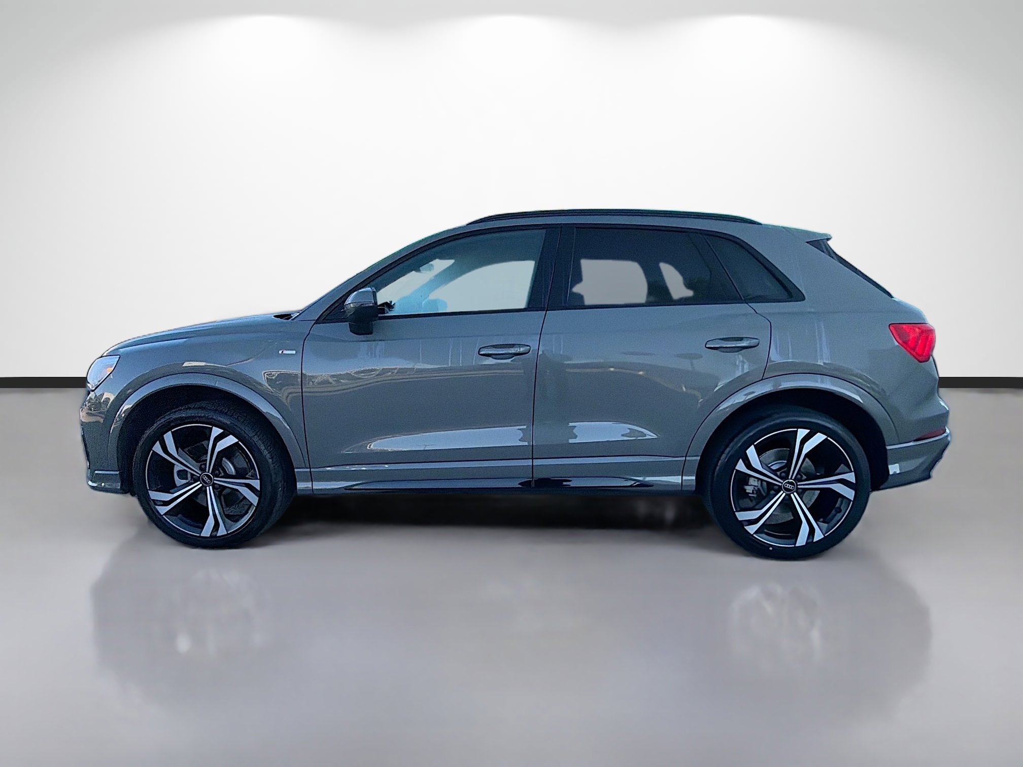 Used 2024 Audi Q3 2.0T Premium Plus image 6