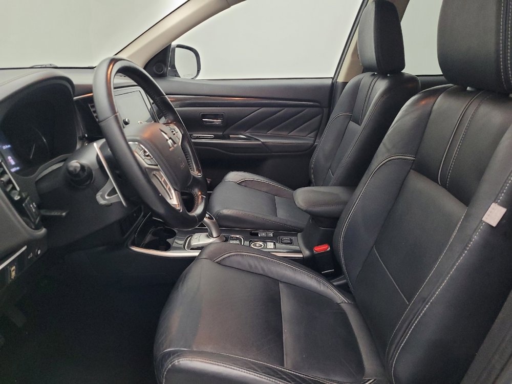 Used 2018 Mitsubishi Outlander SEL image 17