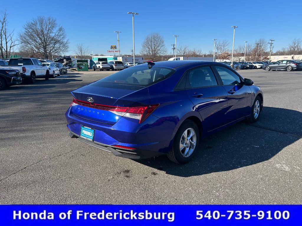 Used 2023 Hyundai Elantra SE w/ Preferred Accessory Package image 6
