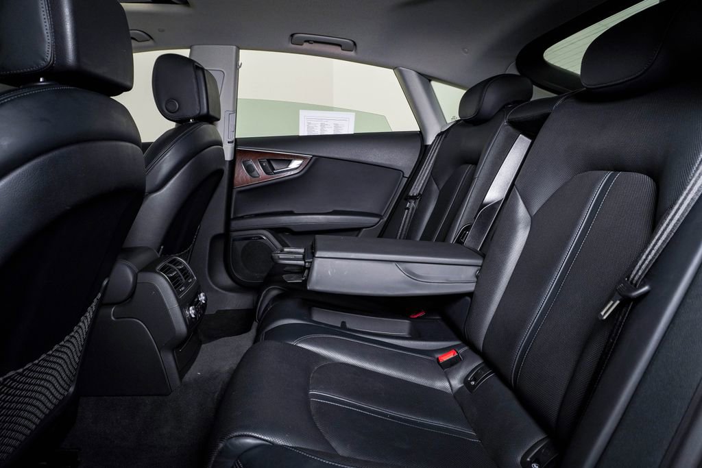 Used 2014 Audi S7 Prestige w/ Driver Assistance Package image 17