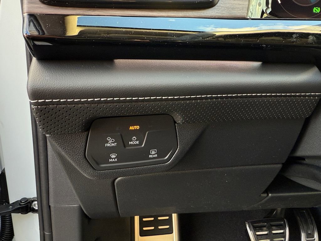 New 2026 Volkswagen Atlas SEL Premium R-Line image 31