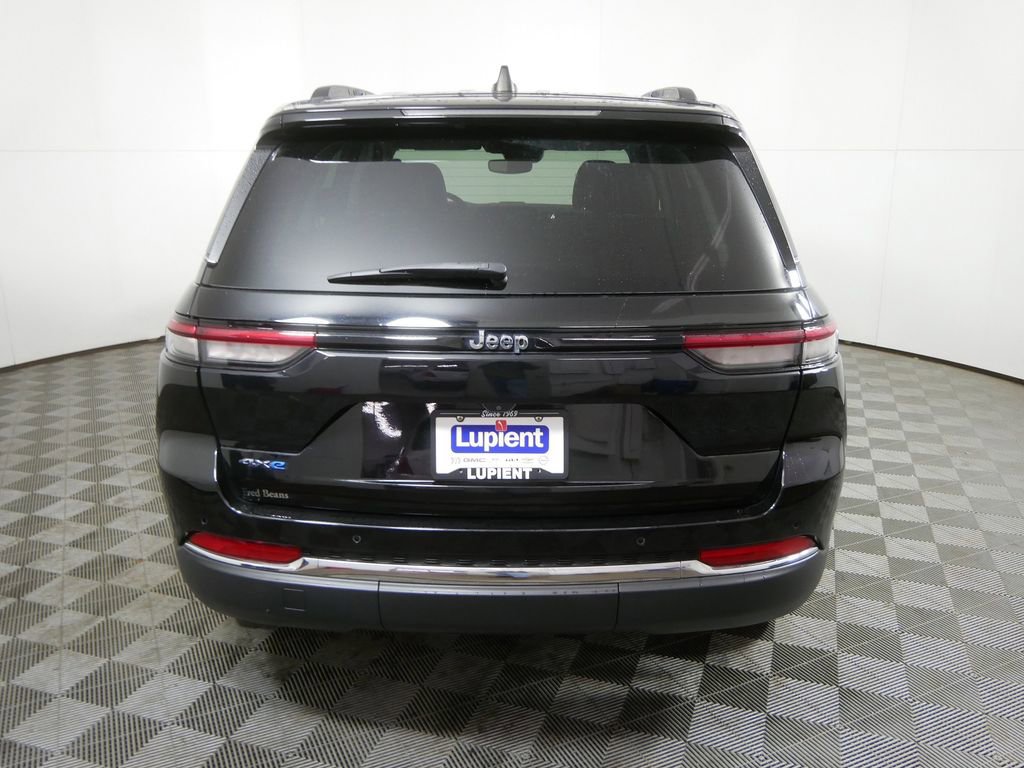 Used 2022 Jeep Grand Cherokee Limited 4xe image 4