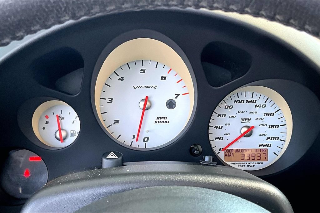 Used 2005 Dodge Viper SRT-10 RWD image 16