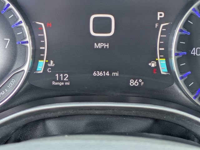 Used 2023 Chrysler Pacifica Touring-L FWD image 31