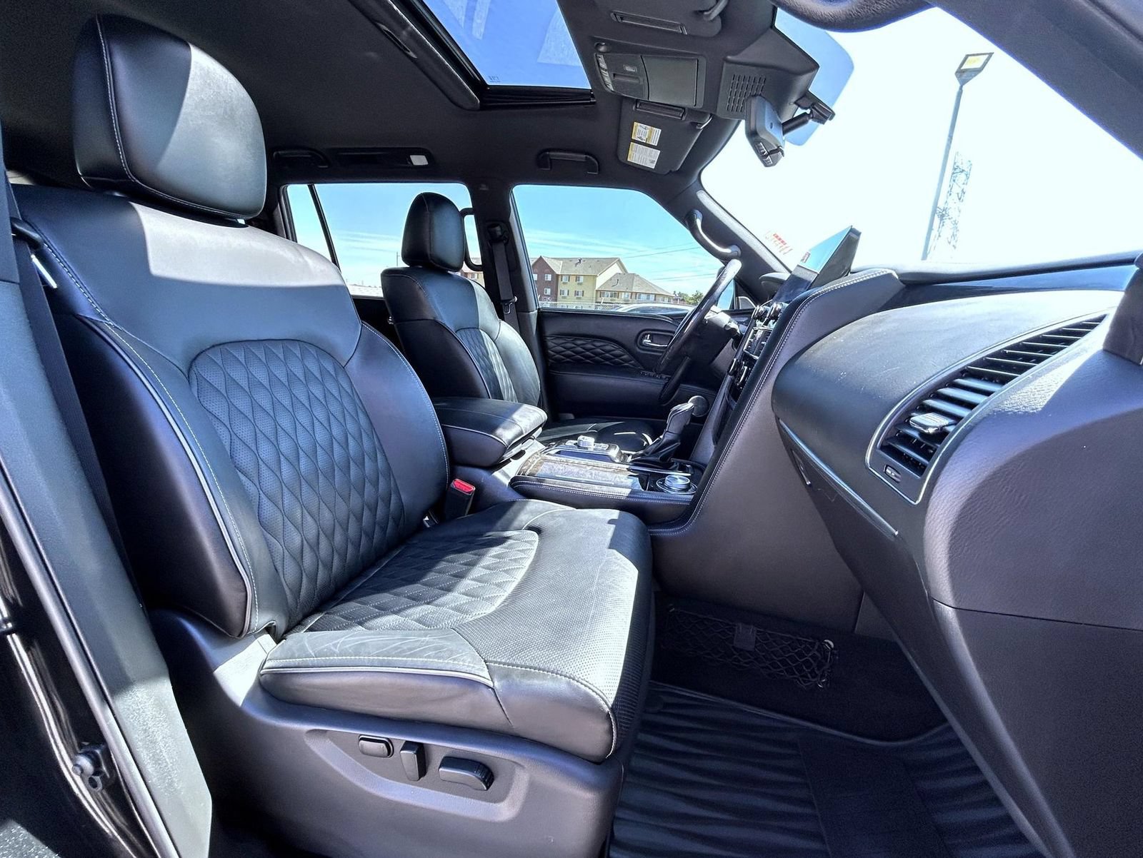 Used 2024 INFINITI QX80 Sensory w/ Cargo Package AWD/4WD image 16