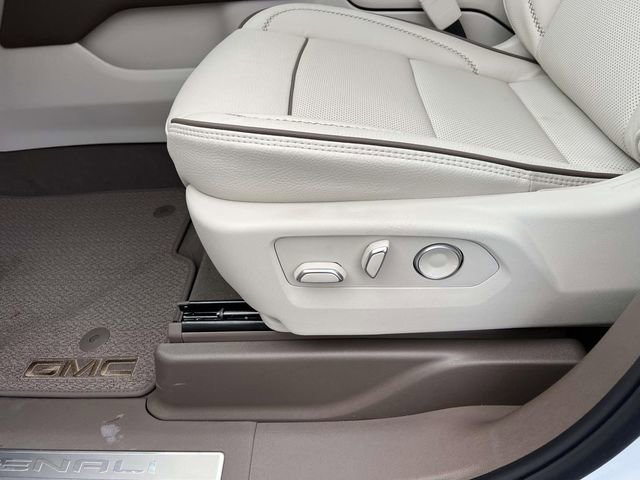 New 2026 GMC Yukon Denali image 19
