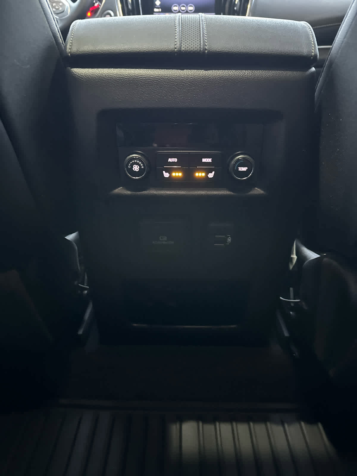 Certified 2023 Chevrolet Traverse Premier image 35