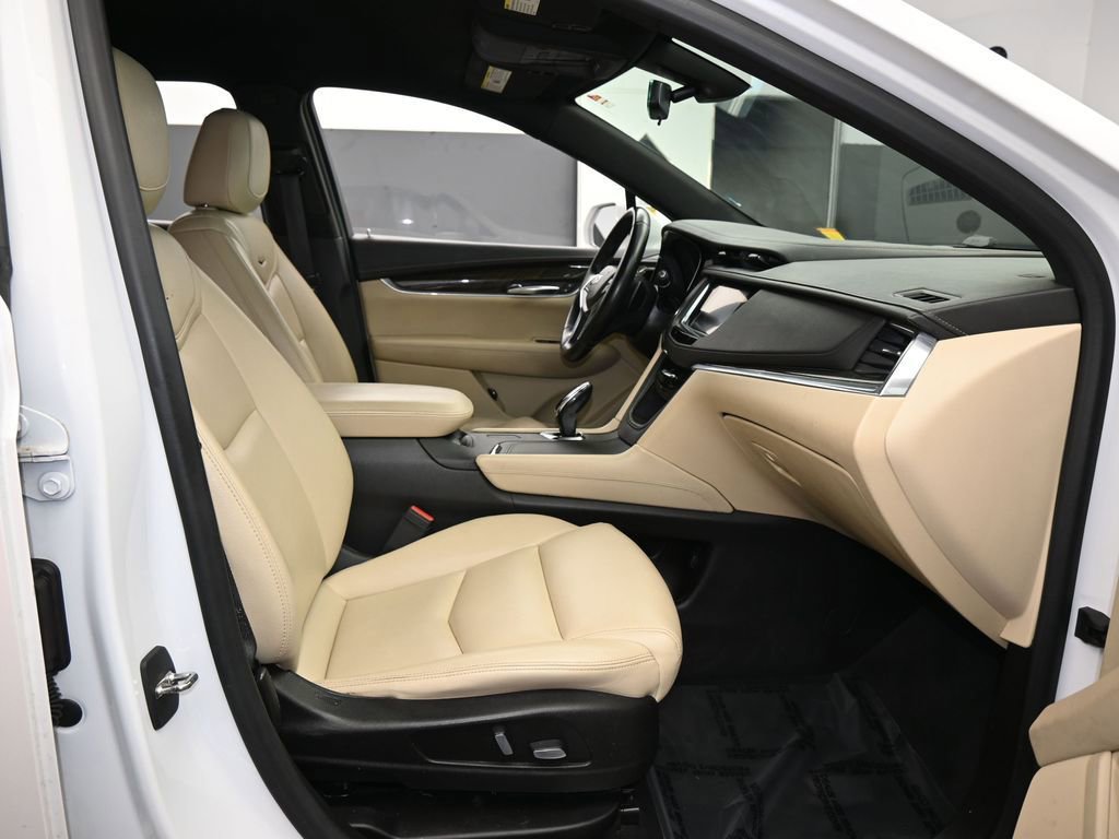 Used 2019 Cadillac XT5 FWD image 46