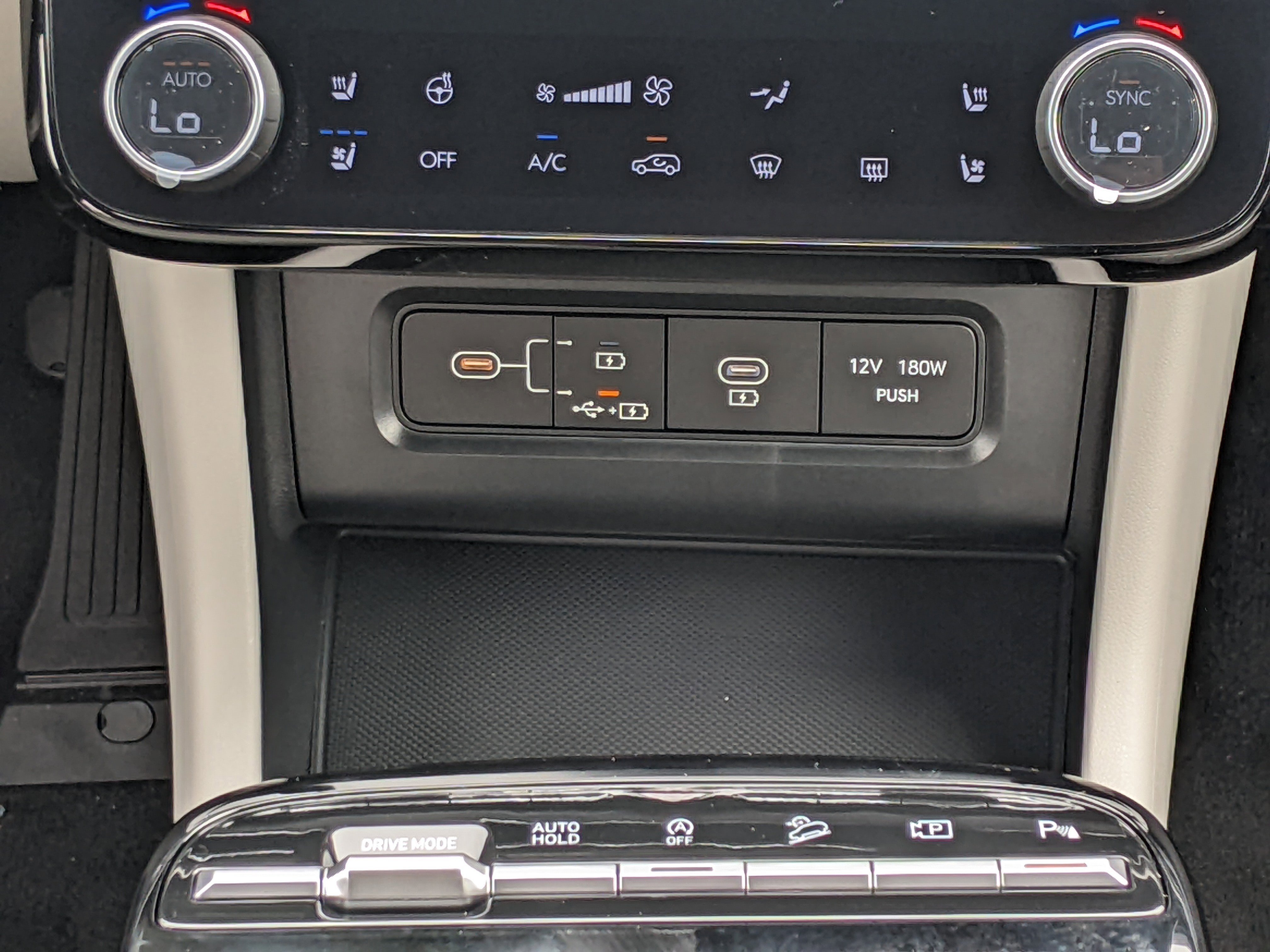 New 2026 Hyundai Tucson Limited image 17