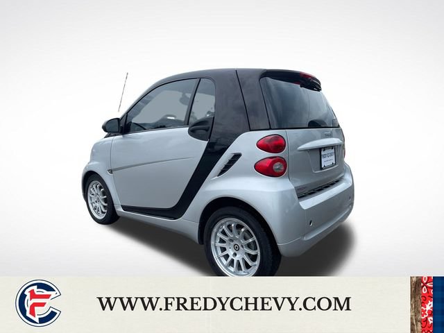 Used 2011 smart fortwo passion RWD image 4