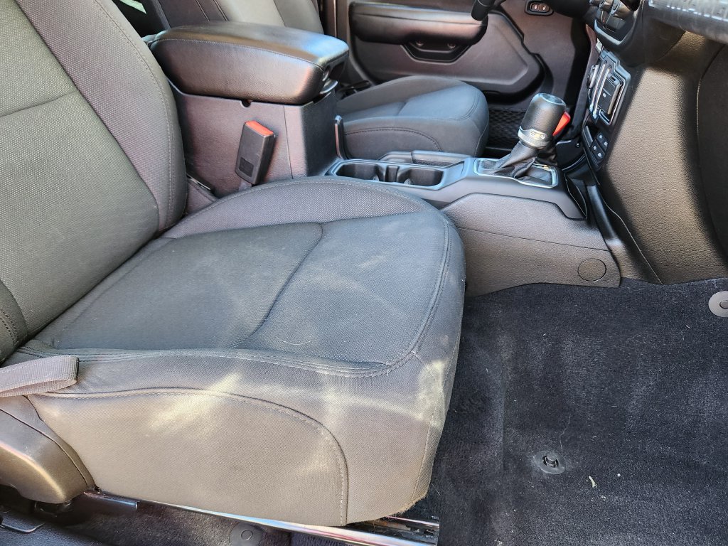 Used 2019 Jeep Wrangler Sport AWD/4WD image 14
