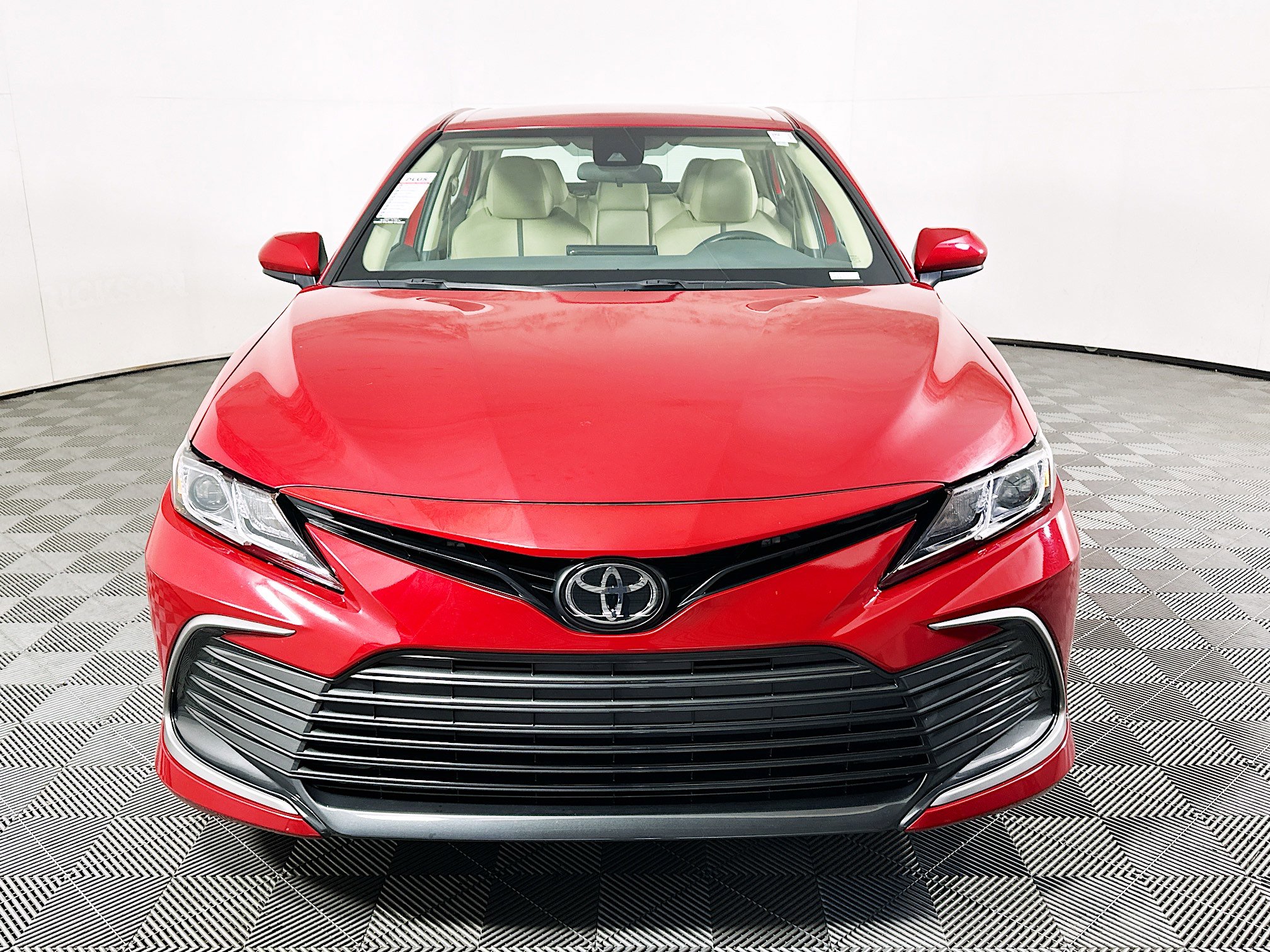 Used 2024 Toyota Camry LE FWD image 8