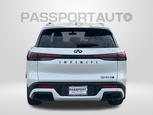 Certified 2025 INFINITI QX60 Luxe w/ Black Edition image 3