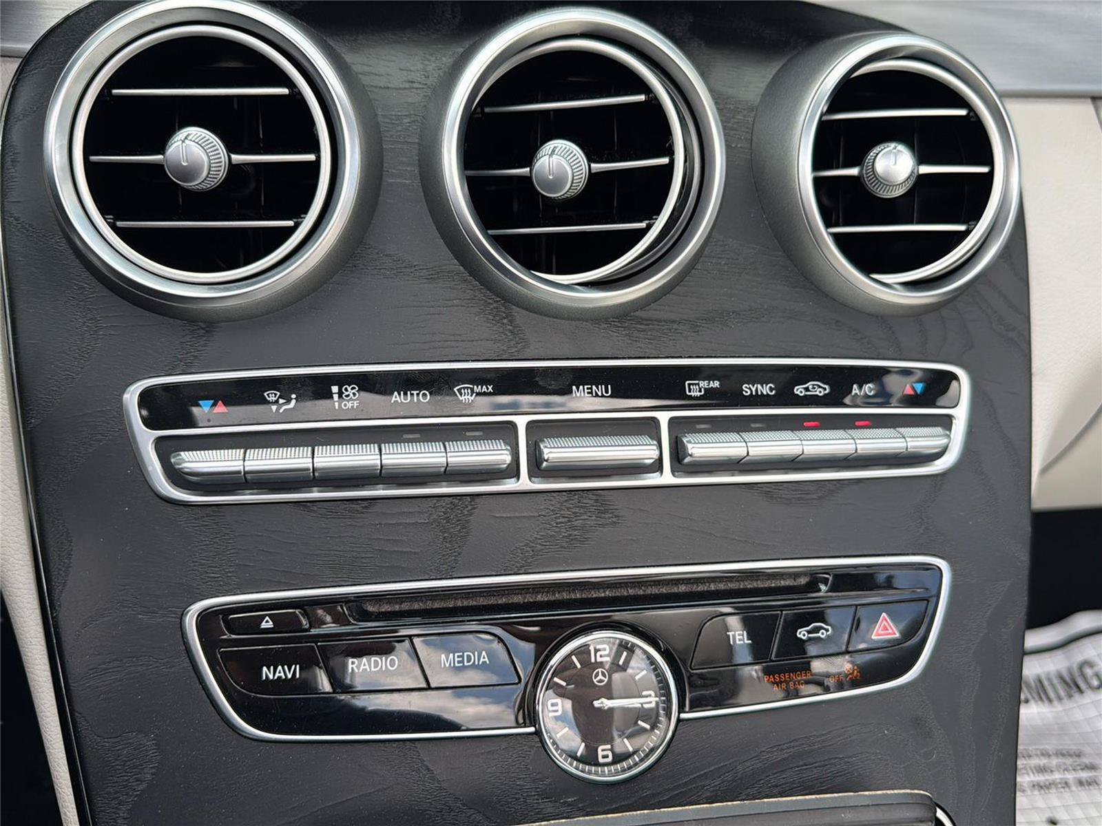 Used 2017 Mercedes-Benz C 300 4MATIC Cabriolet image 21