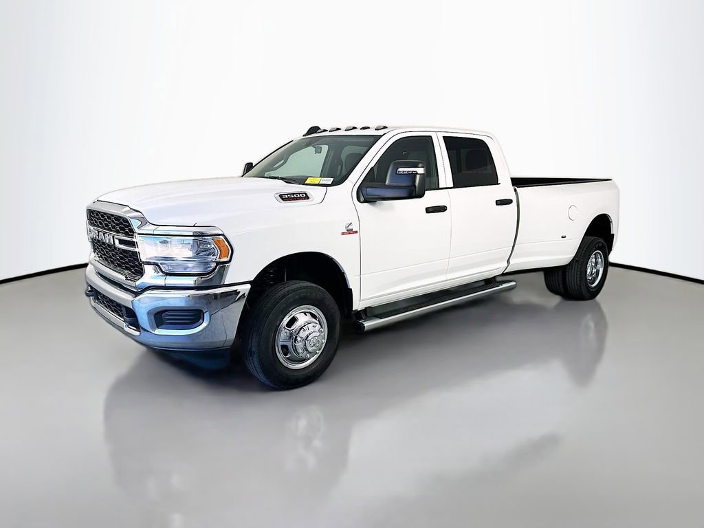 Used 2024 RAM 3500 Tradesman w/ Chrome Appearance Group AWD/4WD image 3