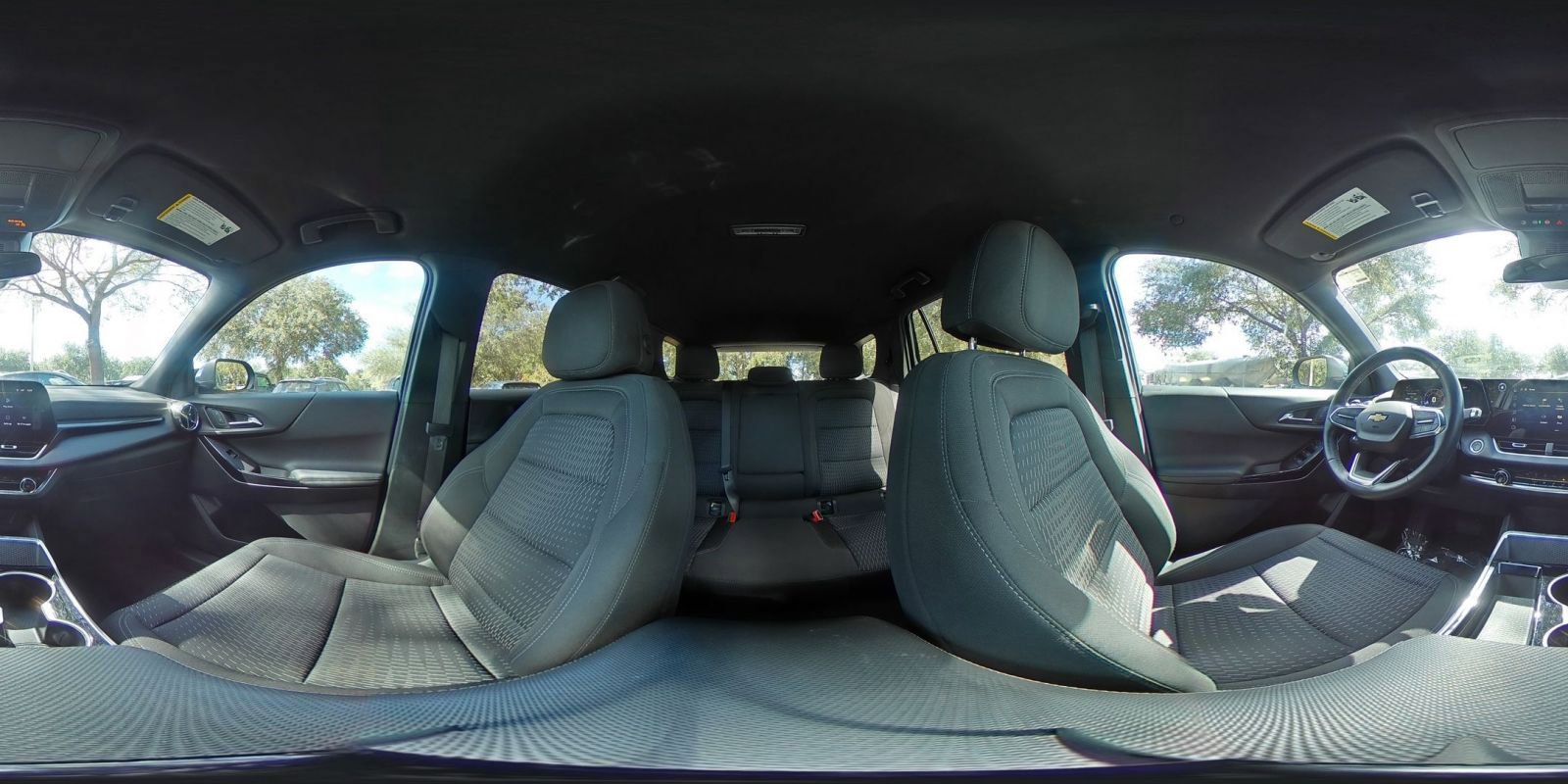 Used 2025 Chevrolet Equinox LT image 36